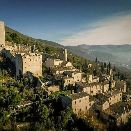 Relais Borgo Lizori Country House Campello sul Clitunno Bagian luar foto