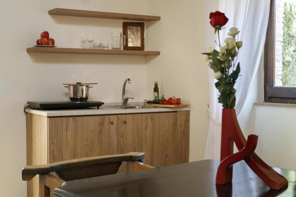 Relais Borgo Lizori Country House Campello sul Clitunno Bagian luar foto