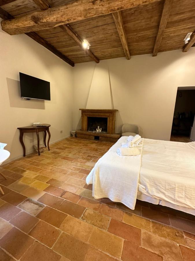 Relais Borgo Lizori Country House Campello sul Clitunno Bagian luar foto