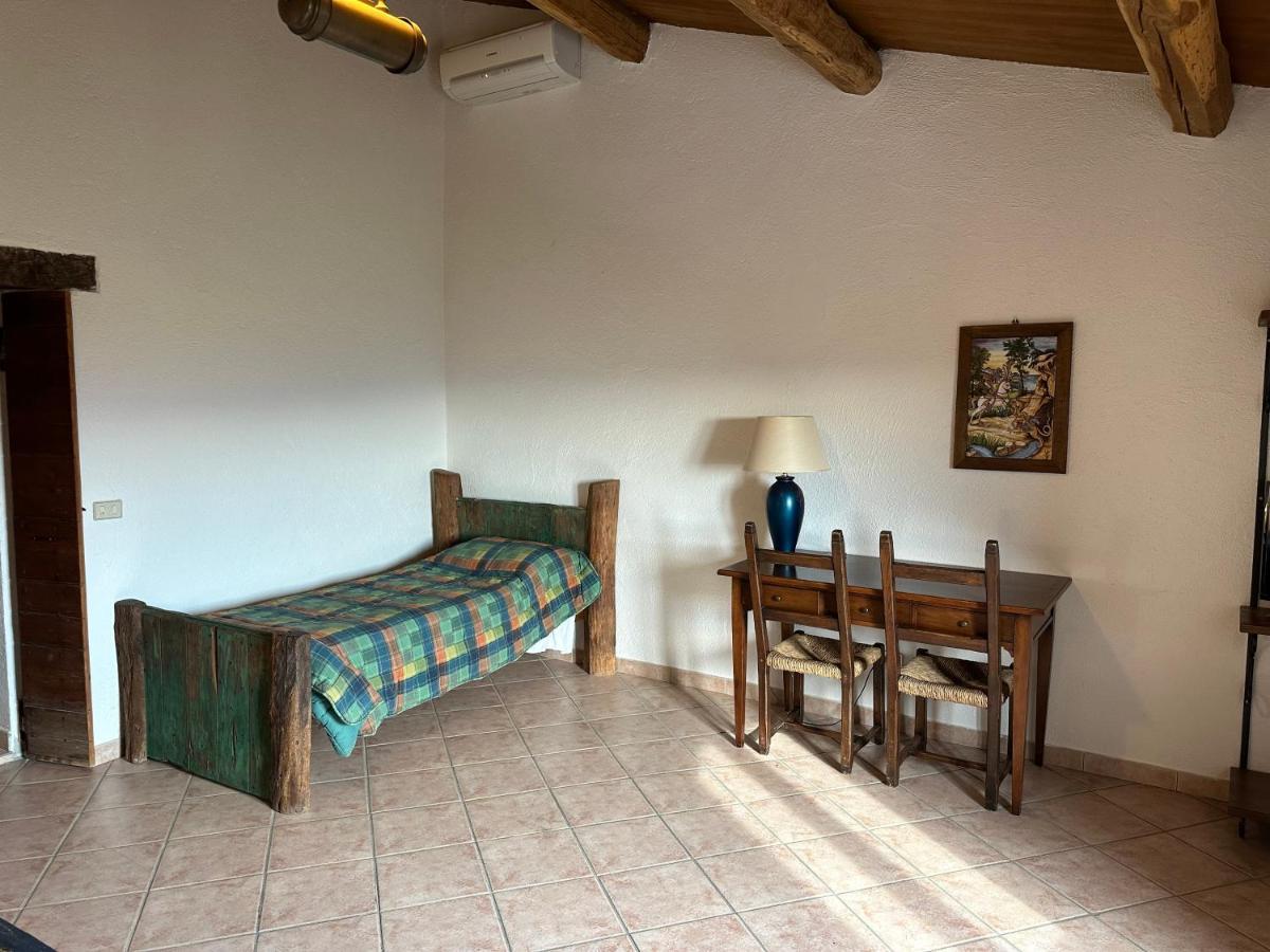 Relais Borgo Lizori Country House Campello sul Clitunno Bagian luar foto