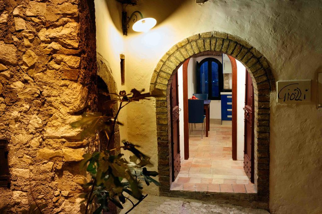 Relais Borgo Lizori Country House Campello sul Clitunno Bagian luar foto