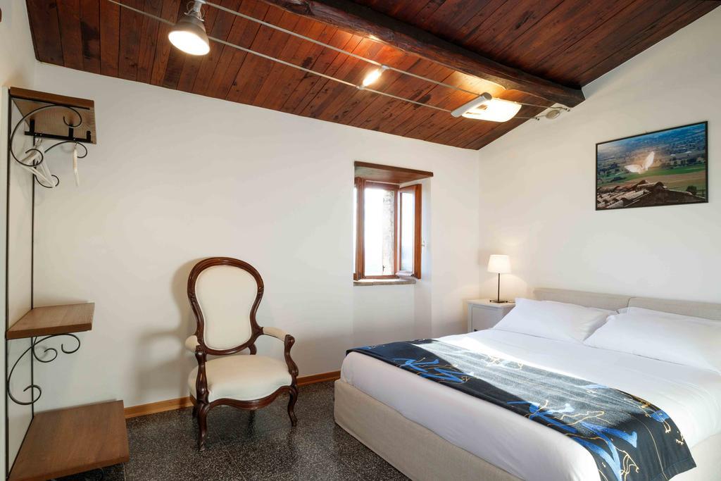 Relais Borgo Lizori Country House Campello sul Clitunno Bagian luar foto