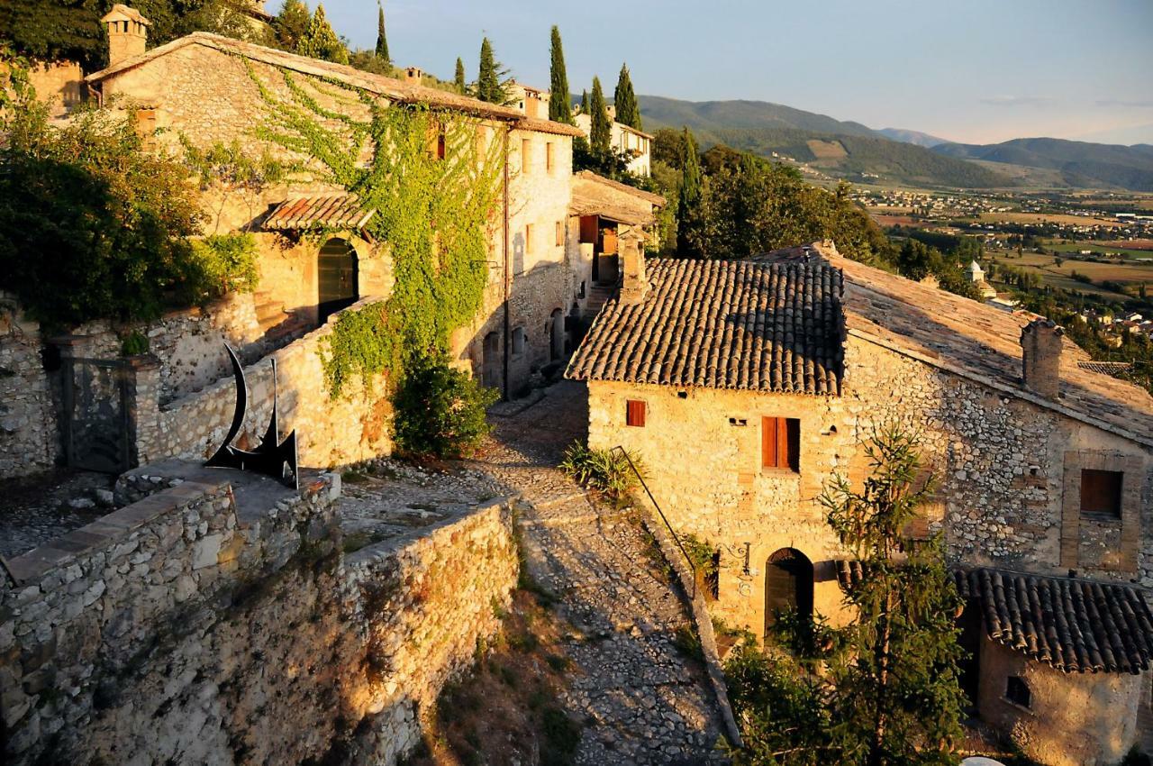Relais Borgo Lizori Country House Campello sul Clitunno Bagian luar foto