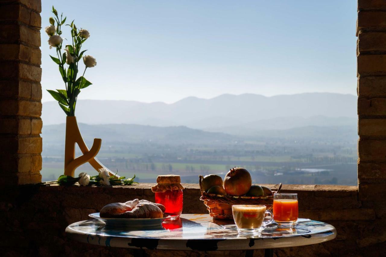 Relais Borgo Lizori Country House Campello sul Clitunno Bagian luar foto