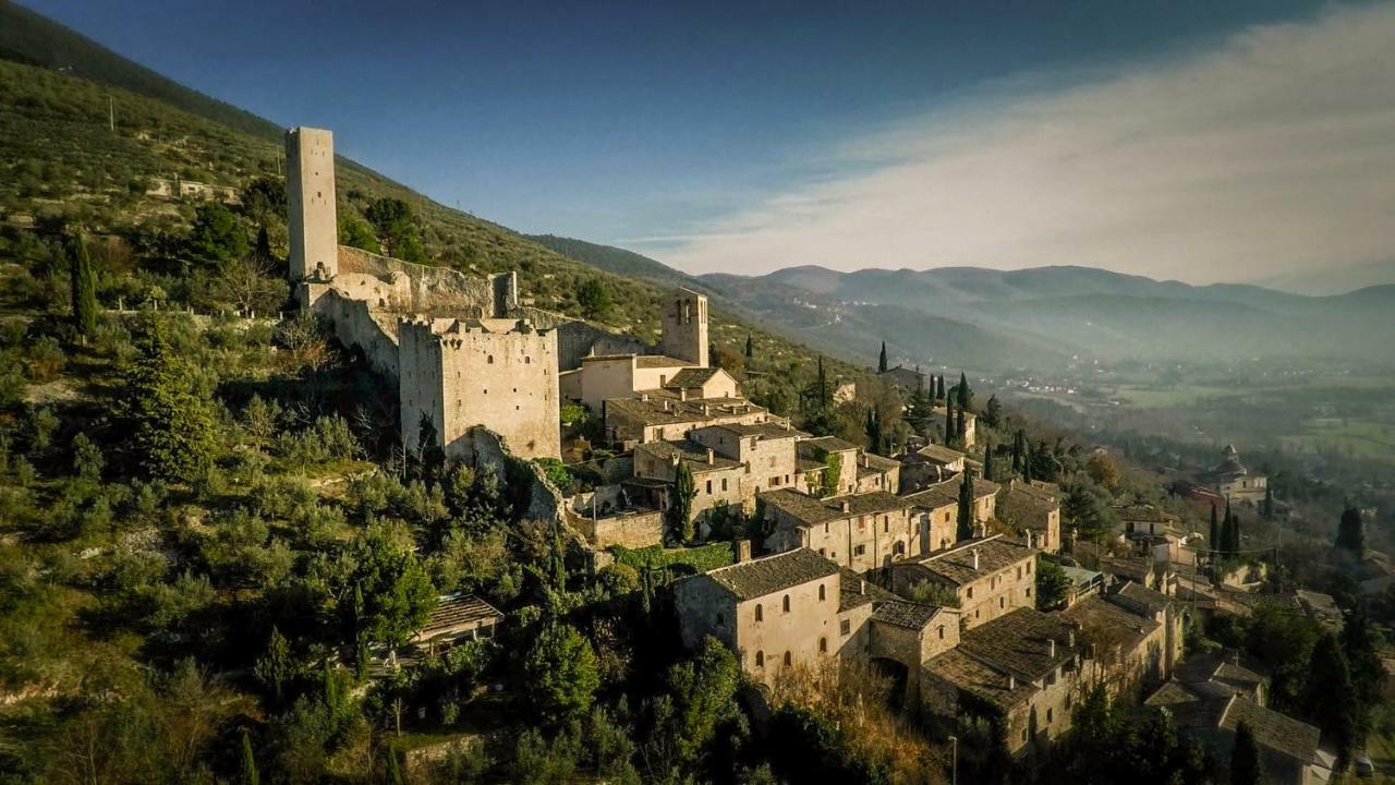 Relais Borgo Lizori Country House Campello sul Clitunno Bagian luar foto